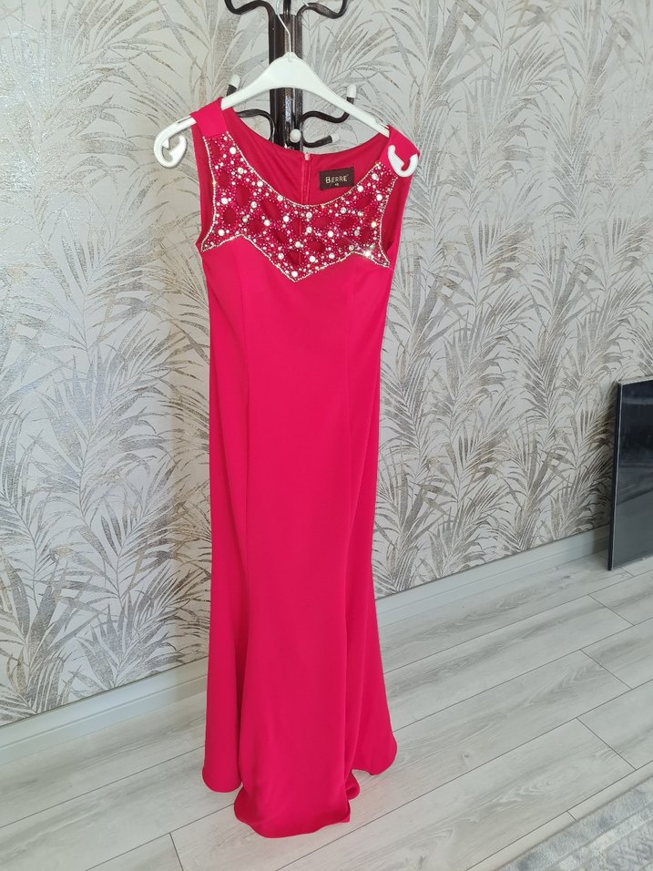 Pembe V Yaka Uzun Drapeli Kadın Abiye Elbise - Görsel 4