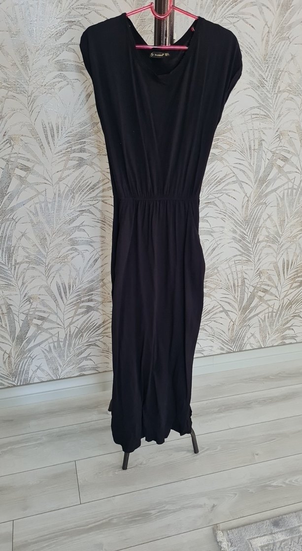 Siyah V Yakalı Keten Uzun Elbise - Görsel 2