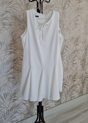 Beyaz Kolsuz Mini Keten Elbise - Görsel 2