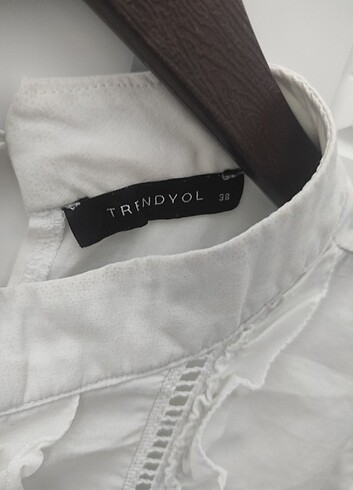 Beyaz dantelli bluz - Görsel 2