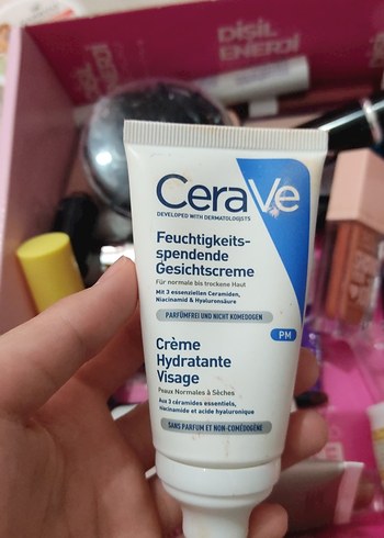 CeraVe Nemlendirici Yüz Kremi 50 ml