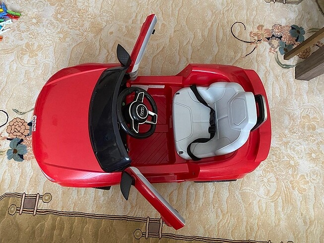 Beden kırmızı Renk Audi Akülü Araba