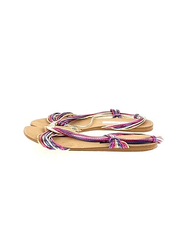 Zara Sandalet %70 İndirimli.