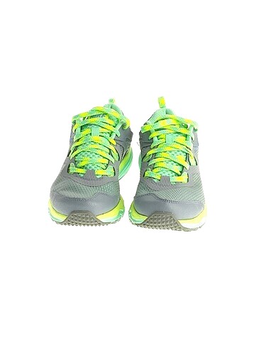 38,5 Beden Nike Spor Ayakkabı %70 İndirimli.