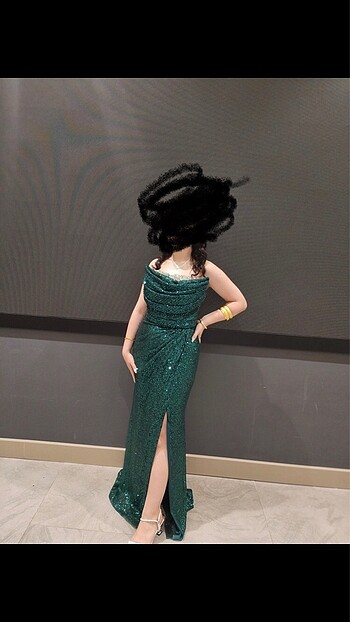 Zümrüt yeşili taşlı payetli abiye - Görsel 3