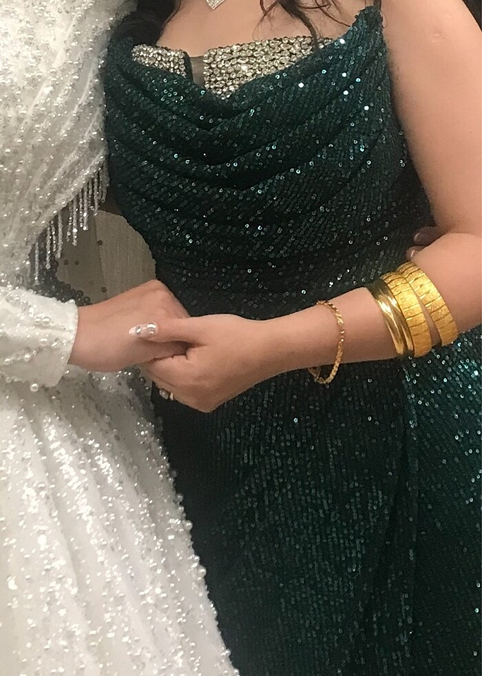 Zümrüt yeşili taşlı payetli abiye - Görsel 4