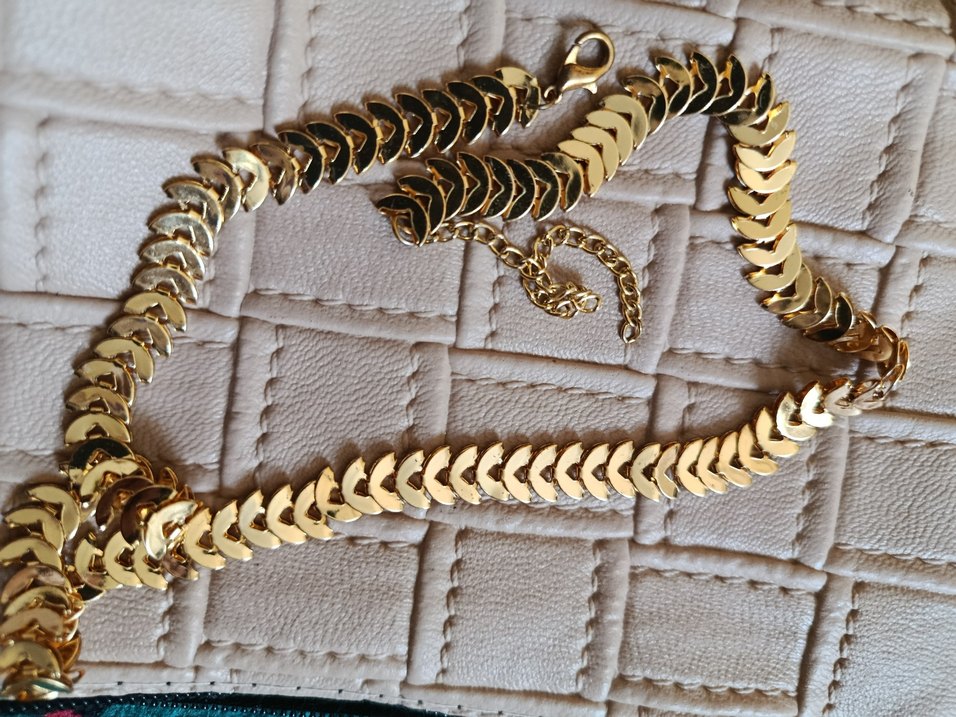 Yılan Desenli Altın Renk Kadın kolye - Görsel 3