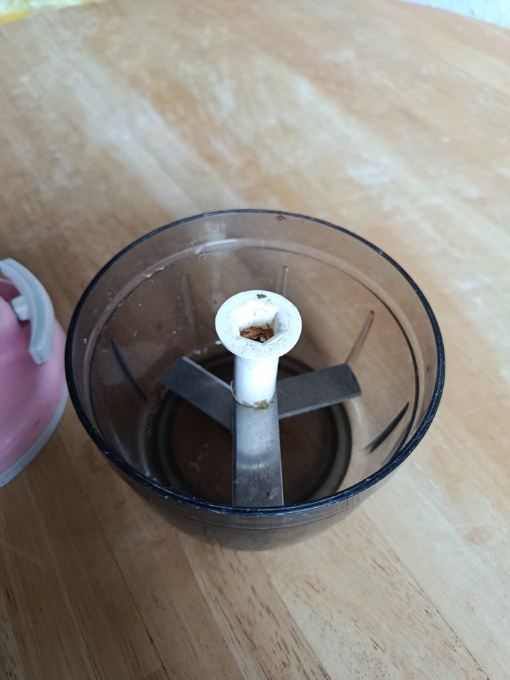 Bej ve Gri Doğrayıcı Kabı - Görsel 2