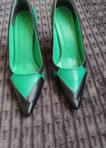 Yeşil Siyah Deri Stiletto Kadın Ayakkabı