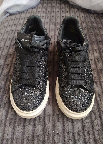 Alexander McQueen Siyah Parlak Platform Kadın Spor Ayakkabı