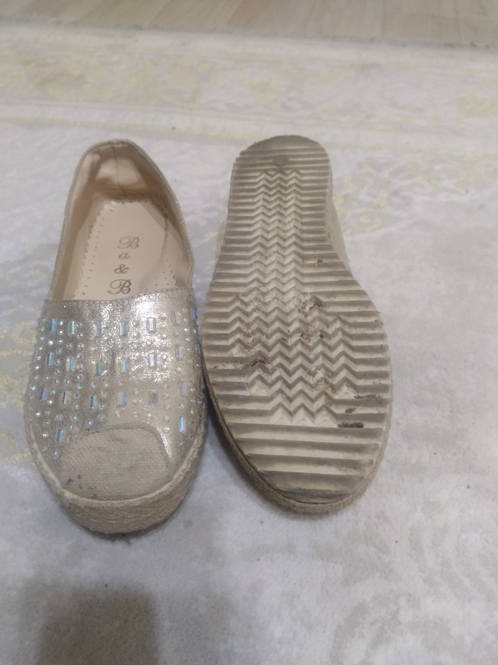 Beyaz Parlak Nakışlıkiz çocuk Babet - Görsel 3