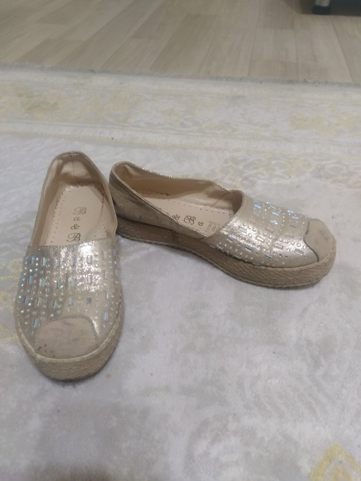 Beyaz Parlak Nakışlıkiz çocuk Babet - Görsel 2