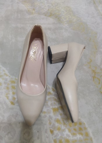 ten renk Dantel Detaylı Stiletto Topuklu Kadın Ayakkabı - Görsel 2