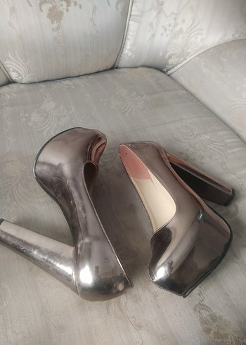 goldj Metal Parlak Stiletto Kadın Ayakkabı - Görsel 3