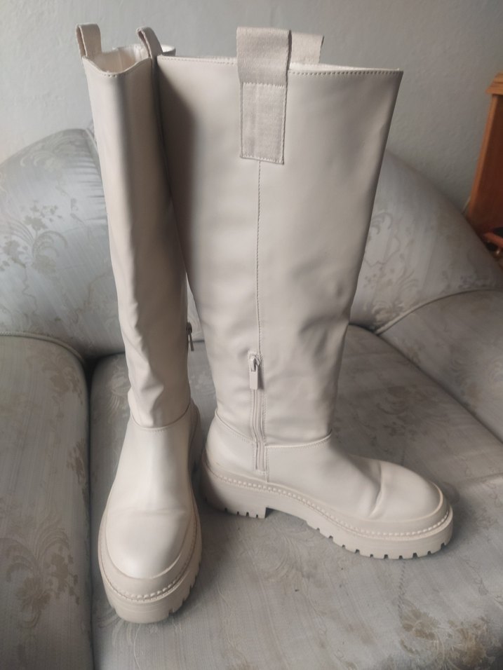 Beyaz Topuklu Diz Boyu Deri Bot - Görsel 2
