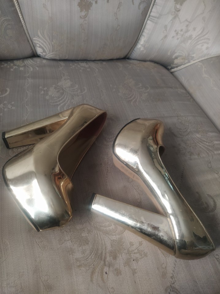 Parlak Altın Stiletto Topuklu Kadın Ayakkabı - Görsel 4