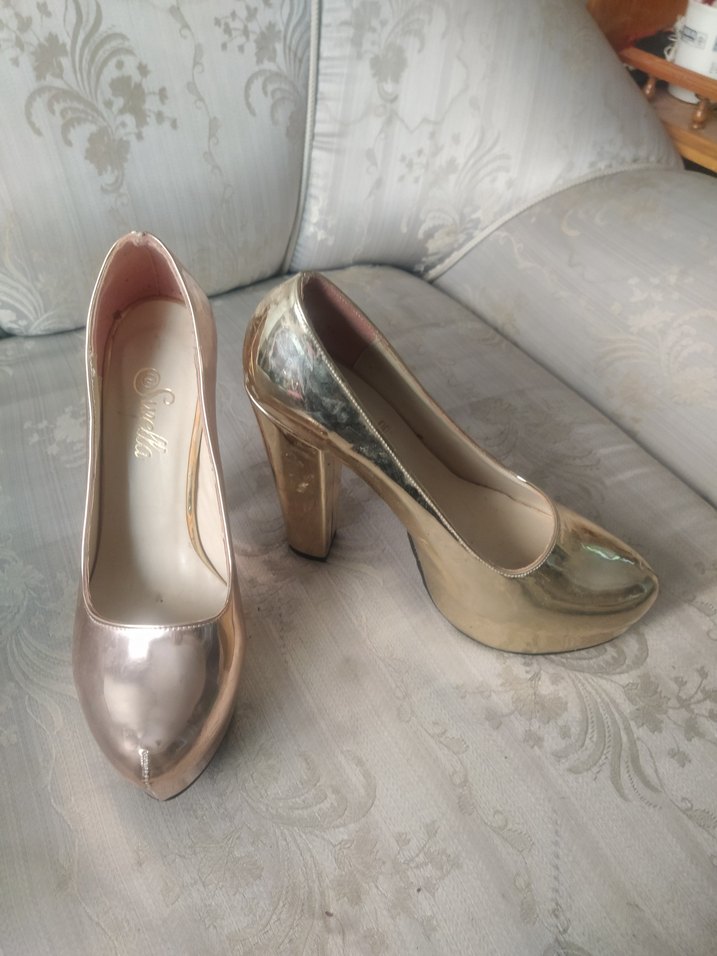 Parlak Altın Stiletto Topuklu Kadın Ayakkabı - Görsel 2