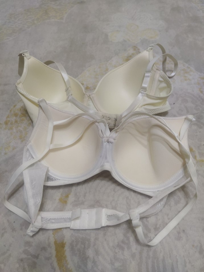 Beyaz Minimalist Midi Sütyen biri 80 biri 90 beden - Görsel 2