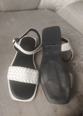 Beyaz Örgü Desenli Kadın Topuklu Sandalet - Görsel 3