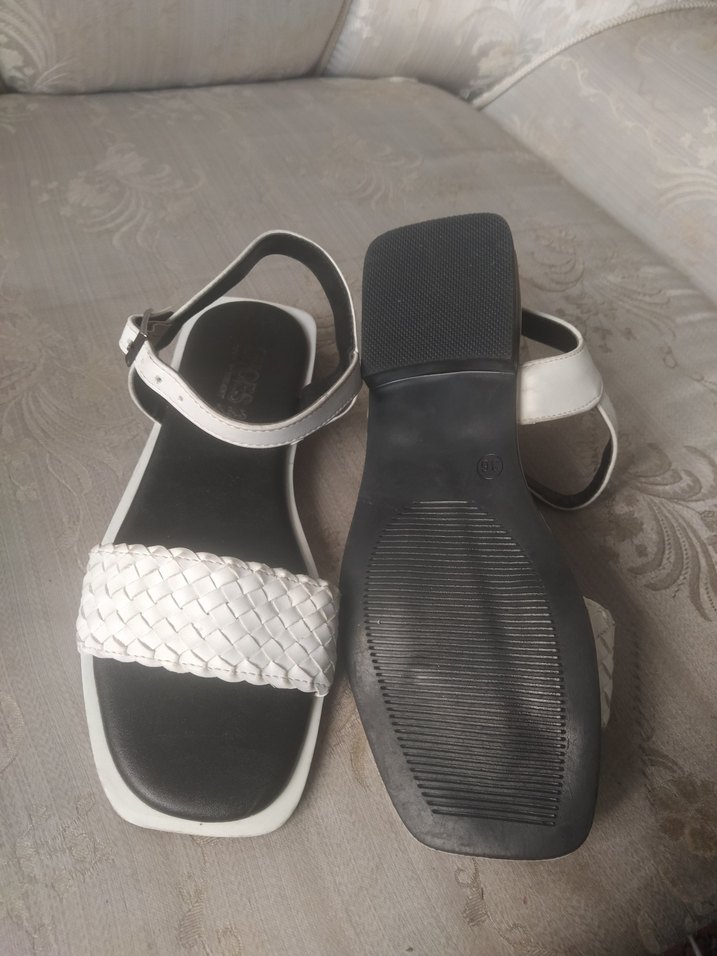 Beyaz Örgü Desenli Kadın Topuklu Sandalet - Görsel 3