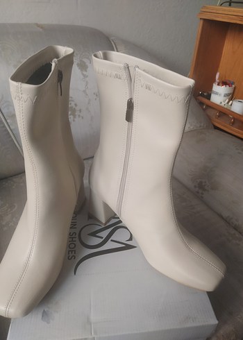 ten renk Deri Stiletto Topuklu Kadın Bot - Görsel 2