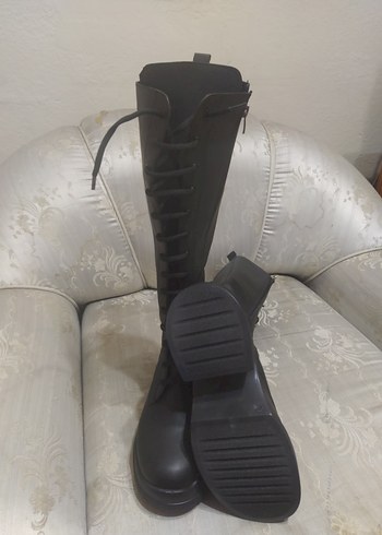 Siyah Bağcıklı Gotik Dizüstü Kadın Çizme - Görsel 3