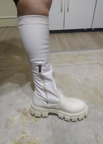 Beyaz Rugan Dizüstü Çizme - Görsel 7