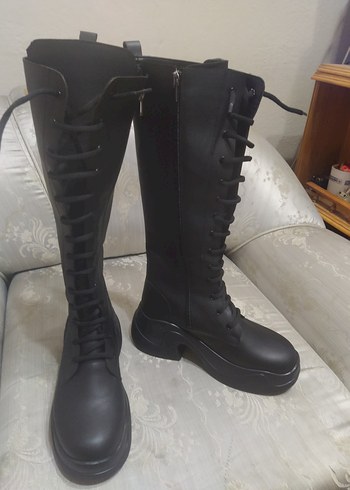 Kadın Siyah Dizüstü Gotik Topuklu Çizme - Görsel 2