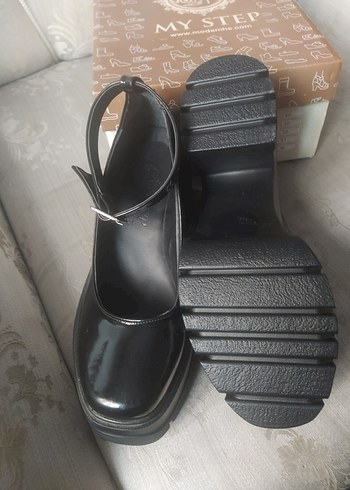 Siyah Tokalı Platform Topuklu Gotik Kadın Ayakkabı - Görsel 3