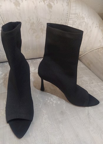 Siyah Elastik Topuklu Stiletto Kadın Bot - Görsel 2