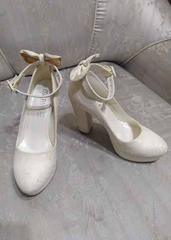 Beyaz Stiletto Topuklu Kadın Düğün Ayakkabısı - Görsel 2