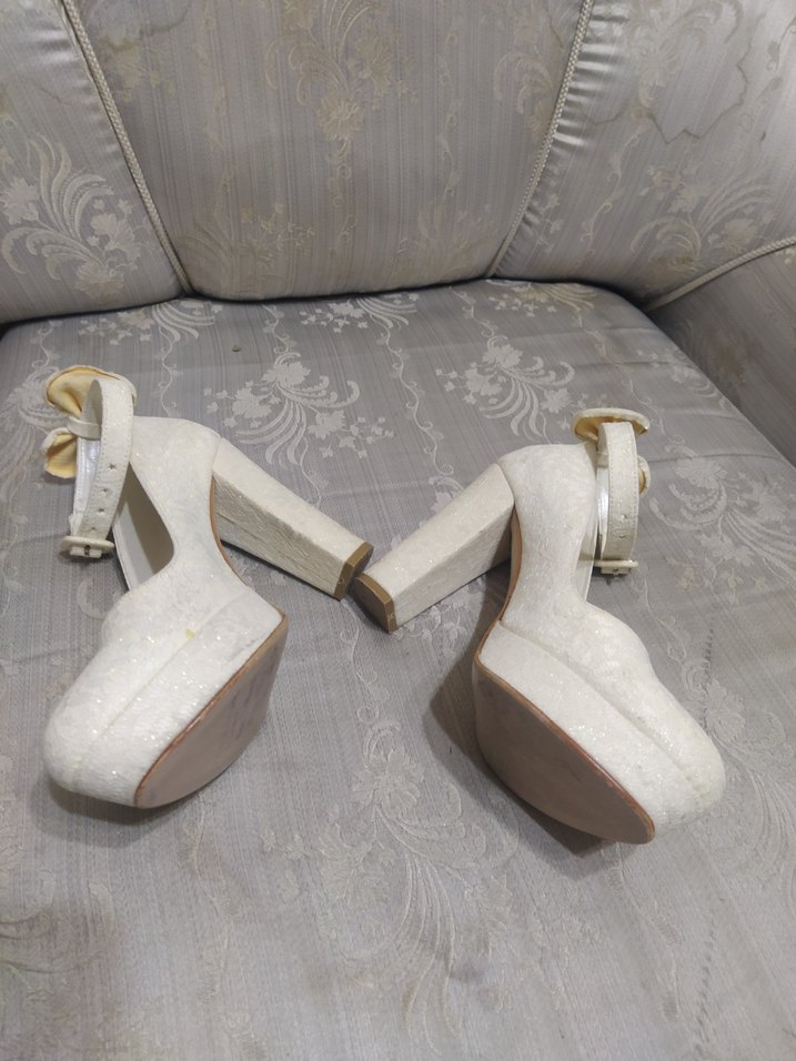 Beyaz Stiletto Topuklu Kadın Düğün Ayakkabısı - Görsel 4