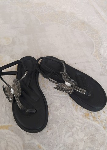 38 Beden Kadın Siyah parmakarasiı Sandalet