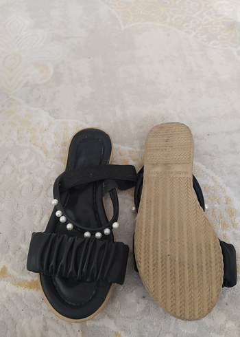39 Beden Kadın Siyah Plisel parmak arasi Sandalet