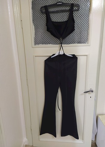 Siyah Halter Yaka Kemerli Kadın Tulum
