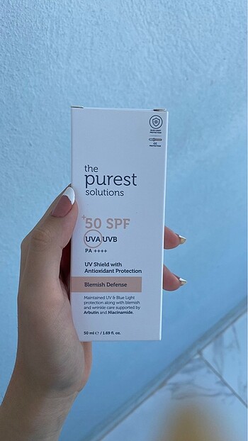 The purest solutions leke karşıtı ve cilt tonu eşitleyici renkli