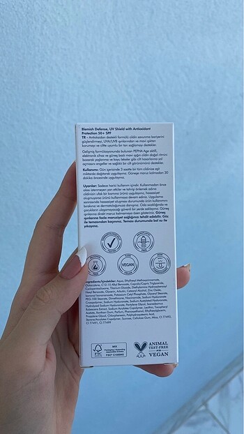Diğer The purest solutions leke karşıtı ve cilt tonu eşitleyici renkli