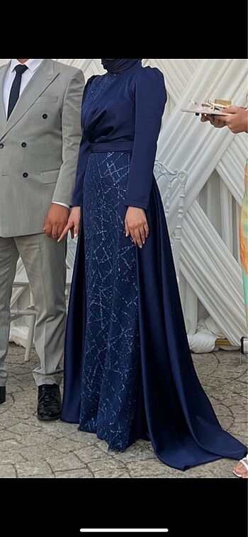 Nişan elbisesi