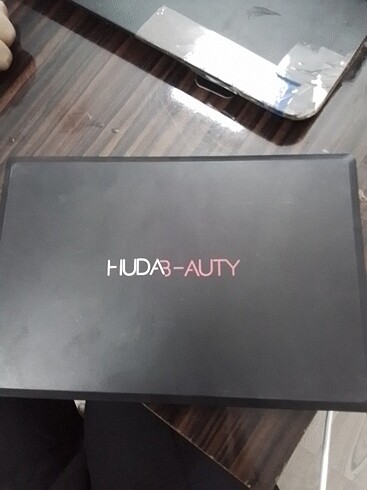 HUDABEAUTY (ŞOK FİYATLAR)