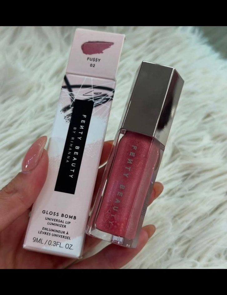 Fenty Beauty Cookie Jar Parlak Kahverengi Lip Gloss - Görsel 2