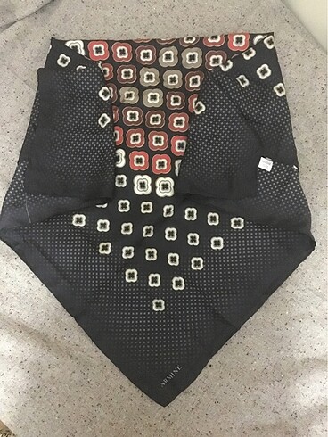 Beden siyah Renk Armine twill ipek eşarp