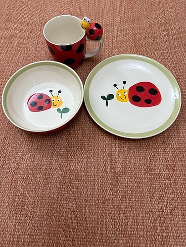 Uğur böcekli kupa tabak kase set