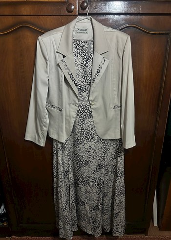 Düğmeli krem Uzun Kollu Kadın ceketli elbise - Görsel 2