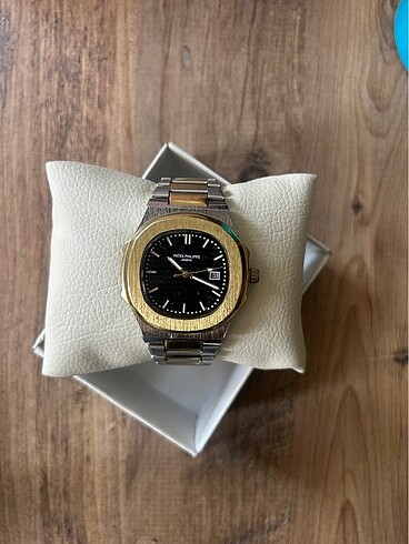 PATEK PHILIPPE SAAT