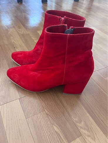 Kırmızı bot - Görsel 3