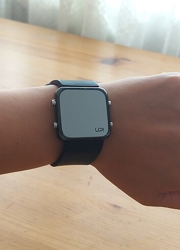 UPWATCH LED MİNİ SİYAH SAAT