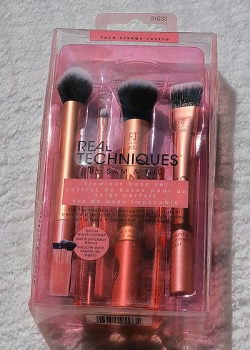 Real Techniques Pembe Makyaj Fırça Seti