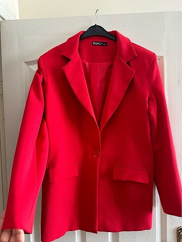 Kırmızı blazer ceket