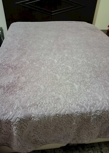 Gri Jakarlı Düz Yatak Örtüsü - Görsel 6