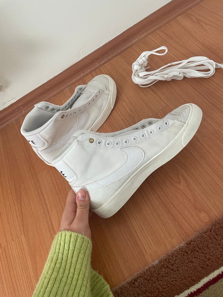 Orijinal Nike beyaz kadın blazer ayakkabı Sitede 3.700 lira - Görsel 2